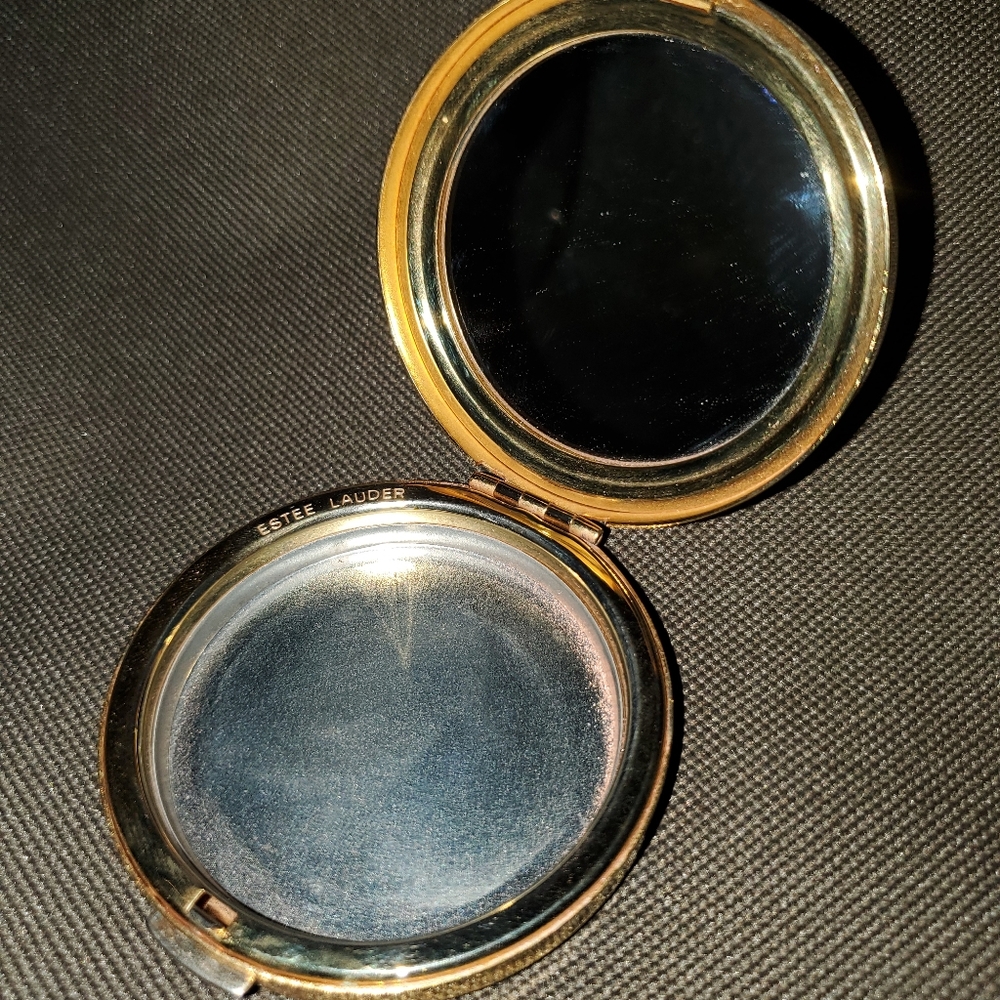 Portable Locket - Picture 2 of 3